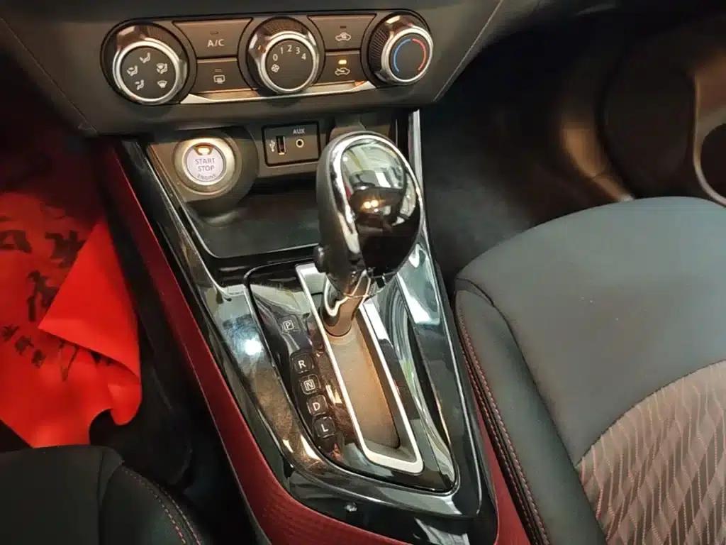 Nissan Bluebird 2016 1.6L CVT Smart Edition — миниатюра 14