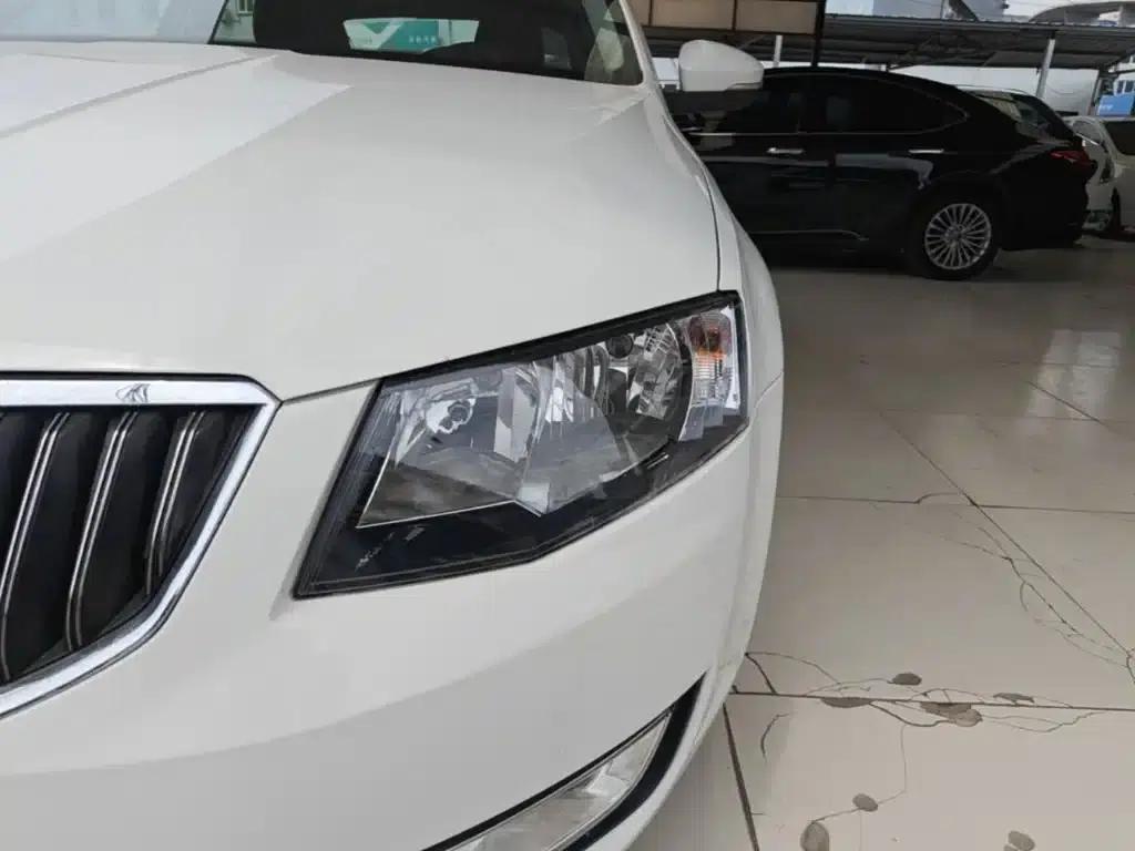 Octavia 2016 1.6L Automatic Smart Edition — миниатюра 24