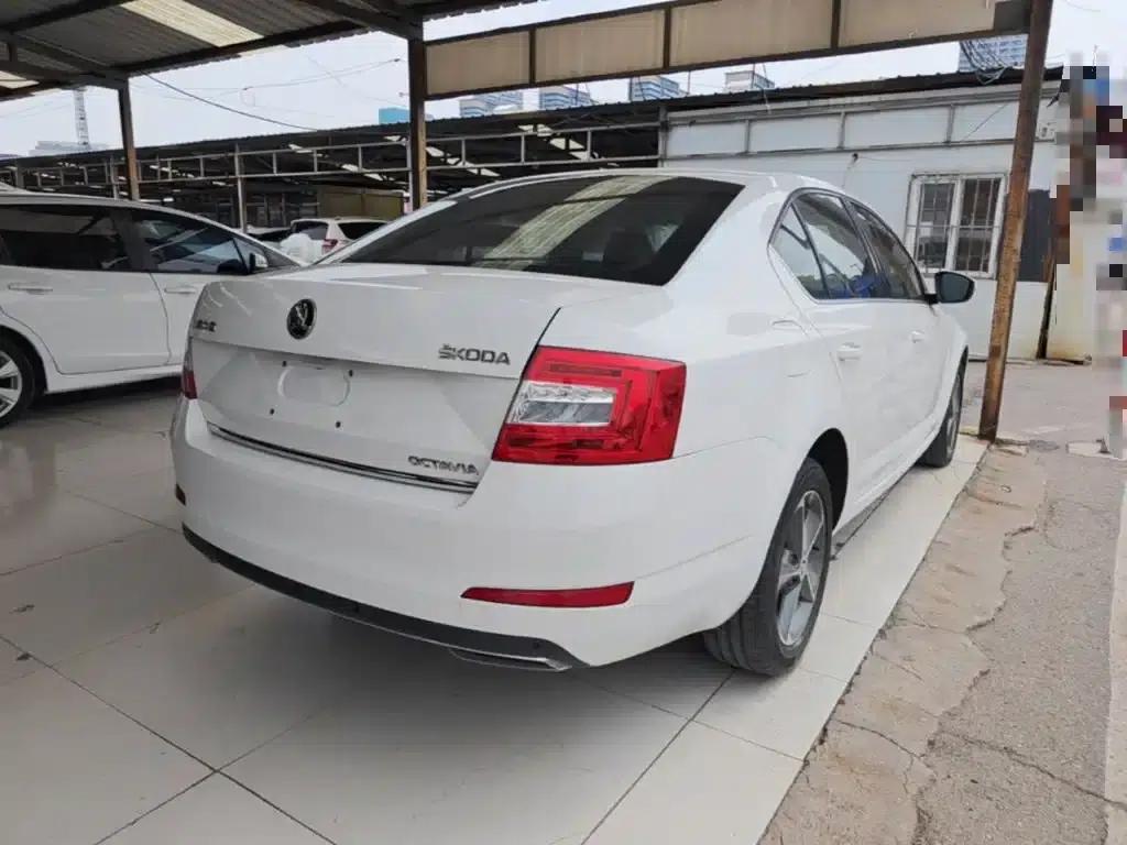 Octavia 2016 1.6L Automatic Smart Edition — миниатюра 7