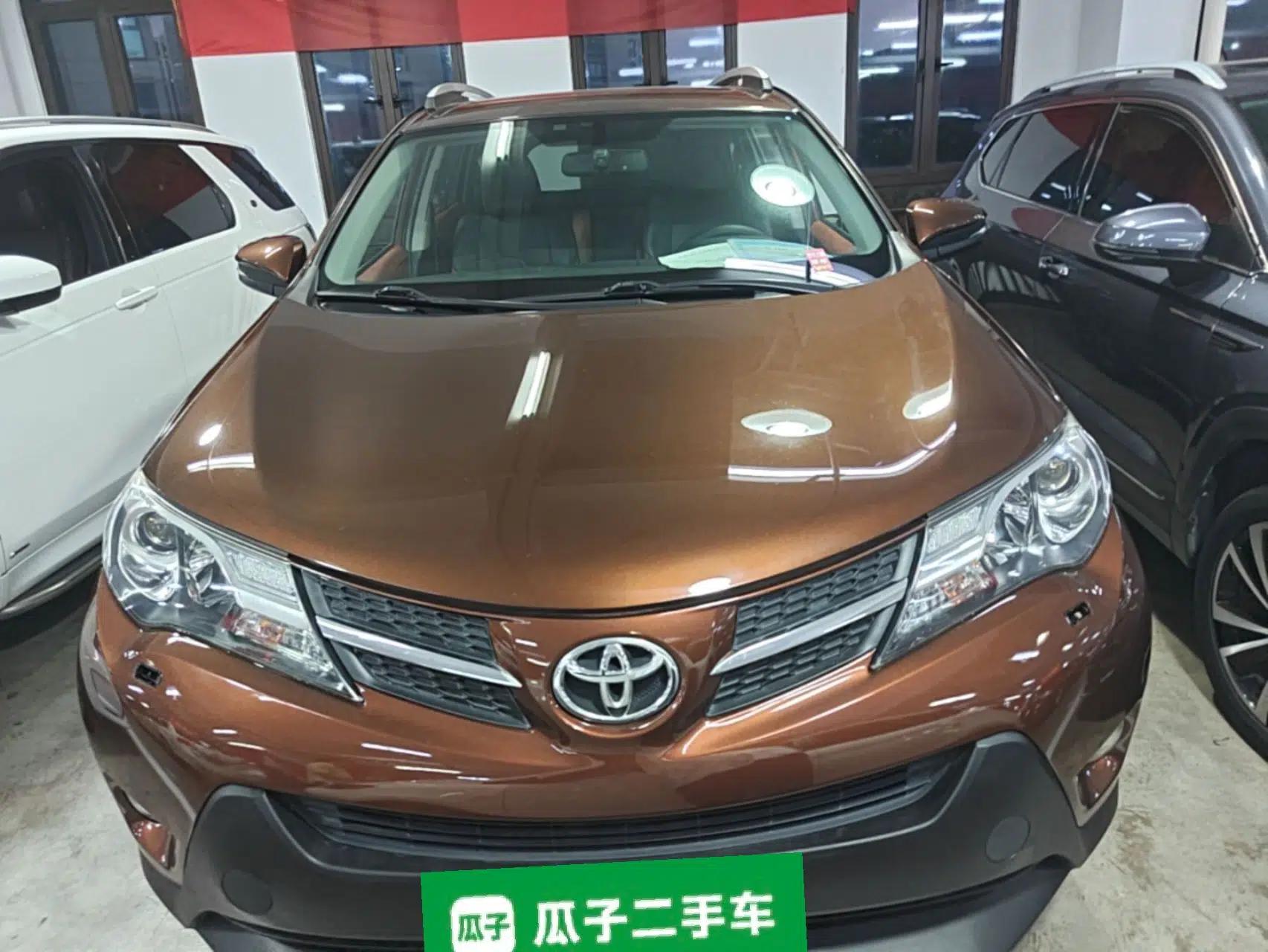 Toyota RAV4 2015 2.5L Automatic 4x4 Elite Edition — миниатюра 2