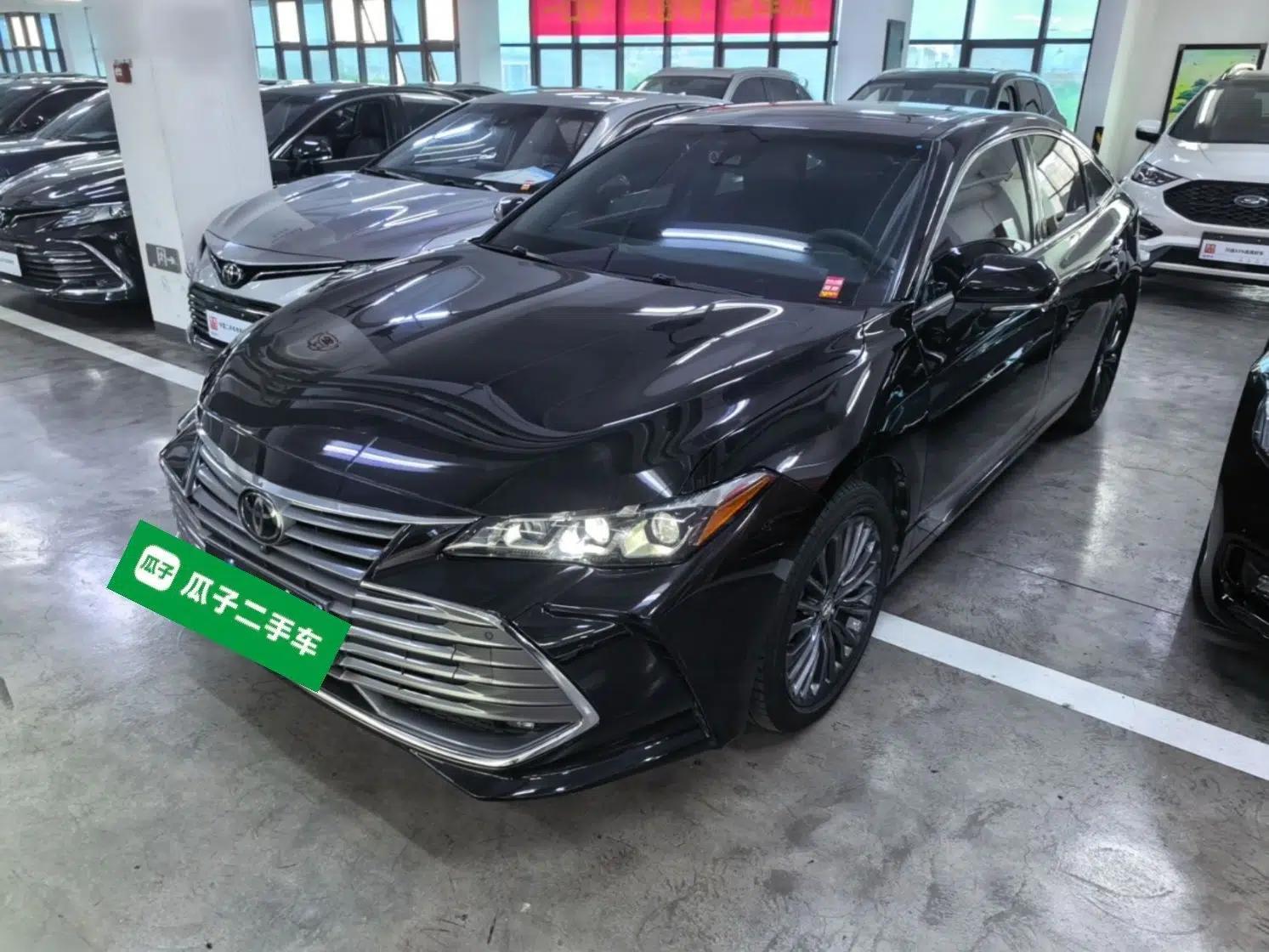 Toyota Avalon 2019 2.0L XLE Premium Edition China VI — миниатюра 1