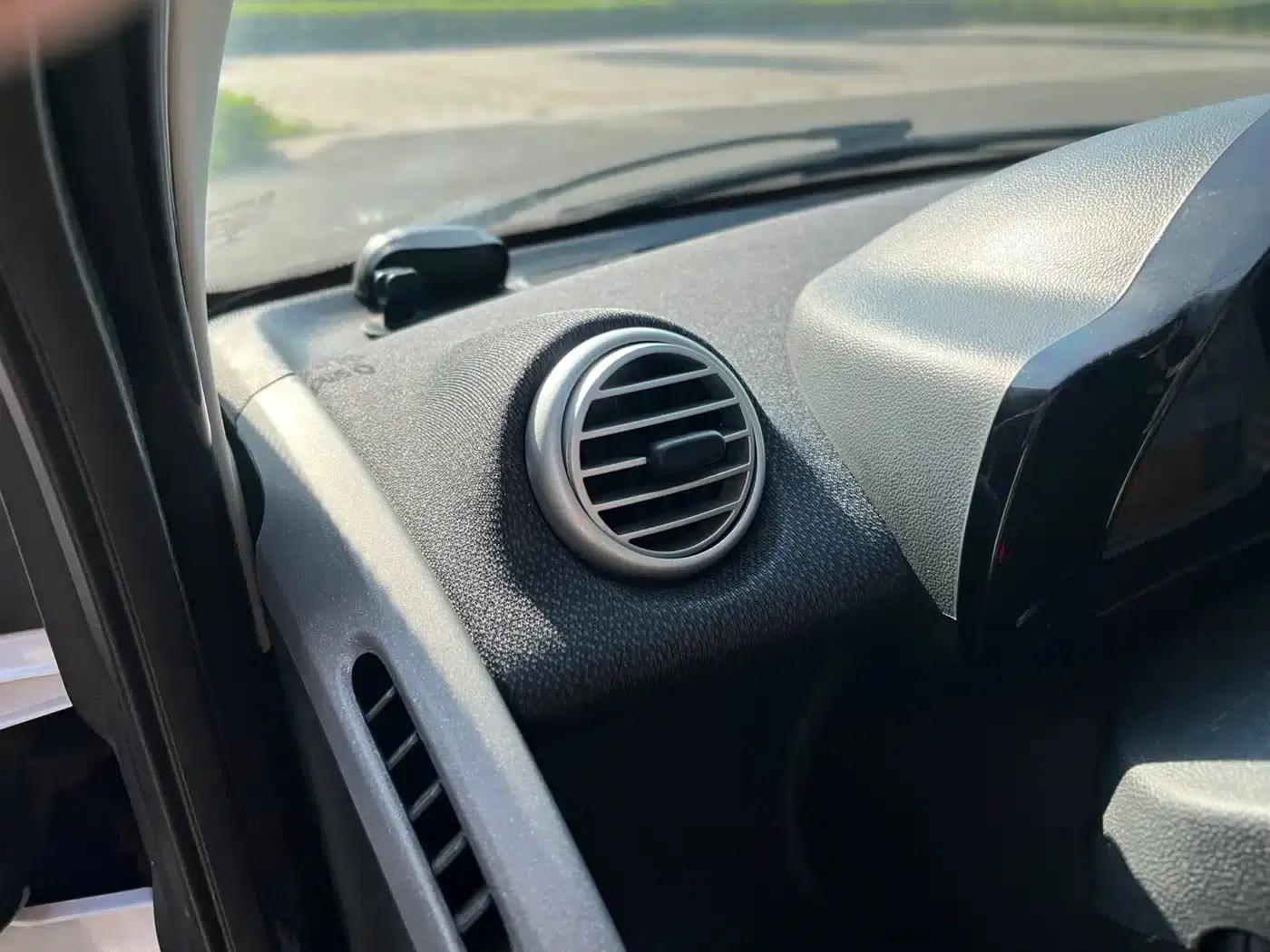 2012 Smart Fortwo 1.0 MHD Hardtop Standard Edition — миниатюра 11