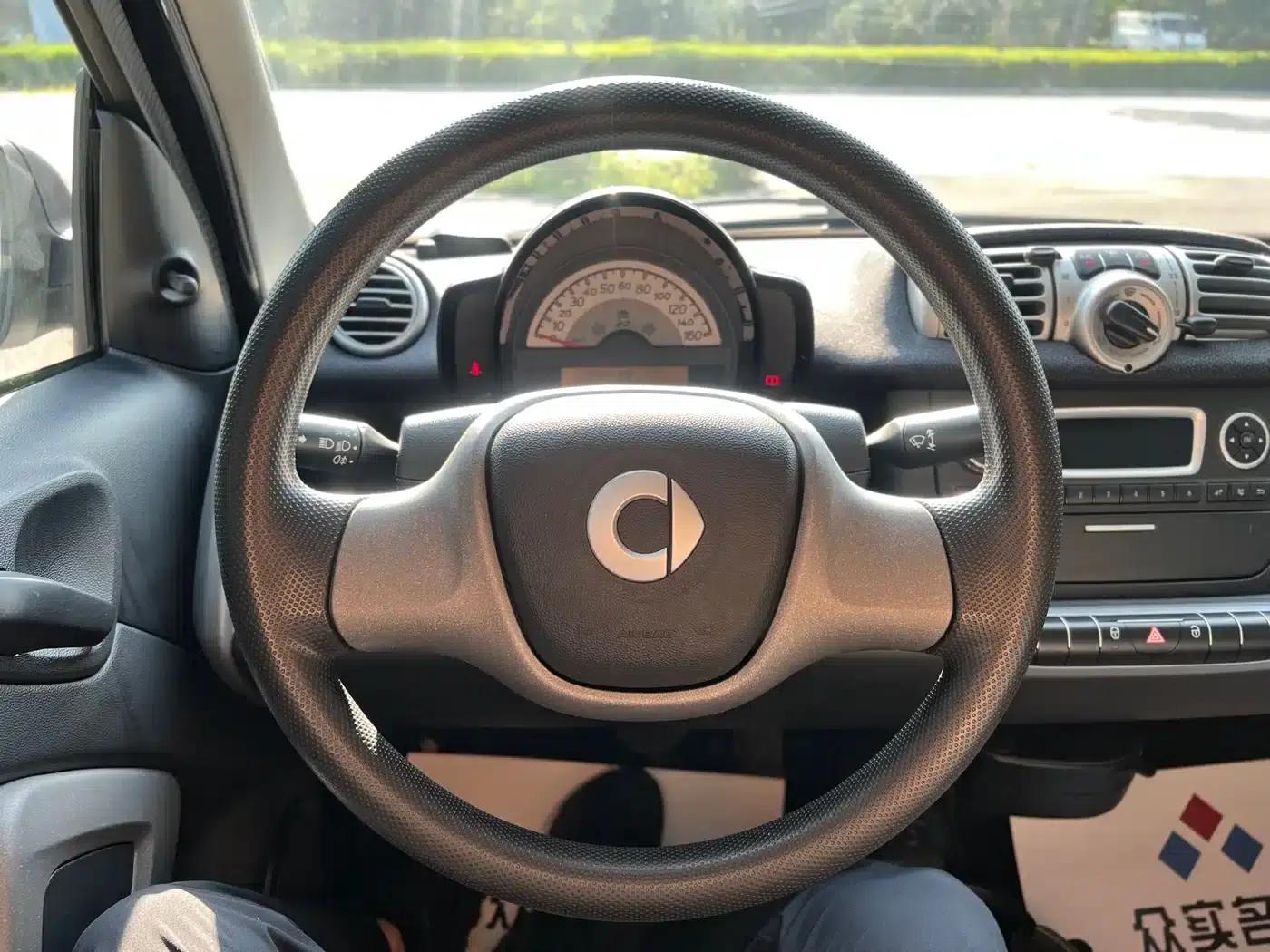 2012 Smart Fortwo 1.0 MHD Hardtop Standard Edition — миниатюра 12