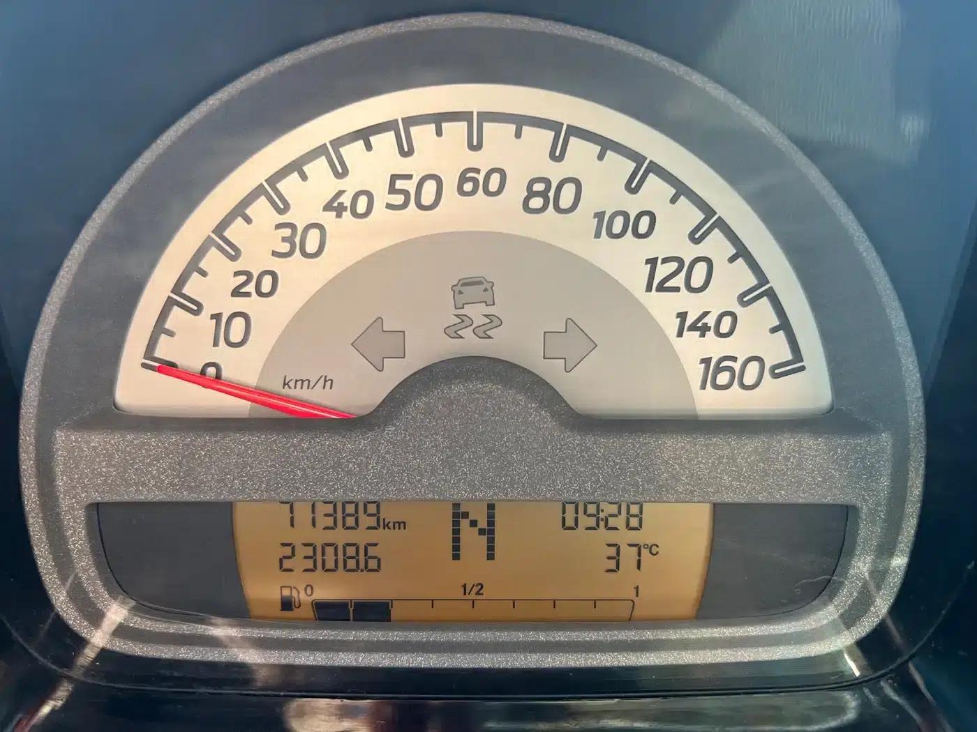 2012 Smart Fortwo 1.0 MHD Hardtop Standard Edition — миниатюра 13