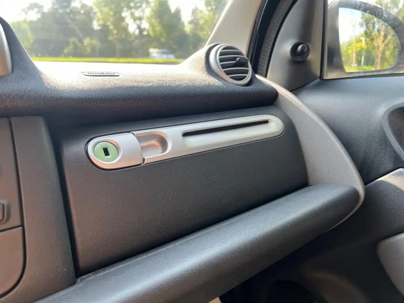 2012 Smart Fortwo 1.0 MHD Hardtop Standard Edition — миниатюра 16