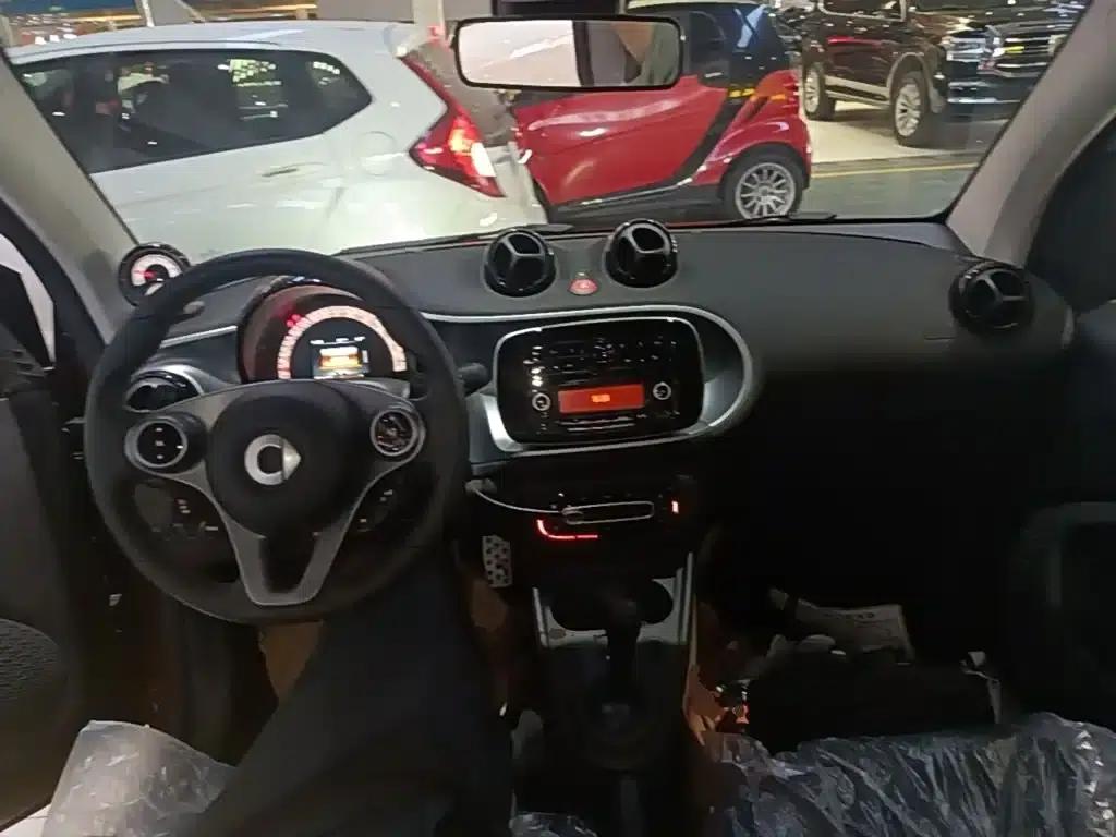 2018 smart fortwo 1.0L 52kW 20th Anniversary Special Edition (National V Emission Standard) — миниатюра 10