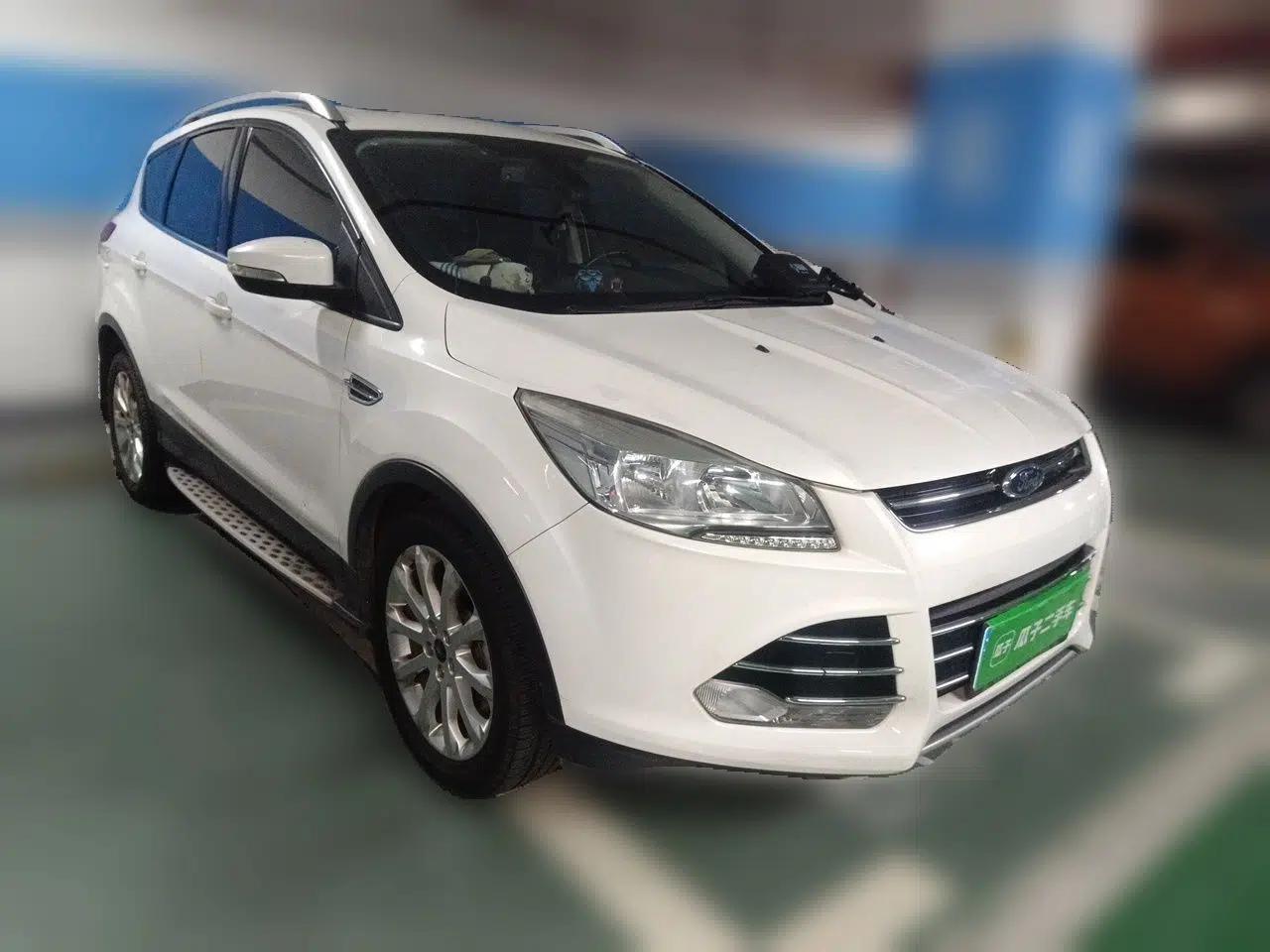 Ford Kuga 2013 1.6L GTDi Two-Wheel-Drive Trend Model — миниатюра 3