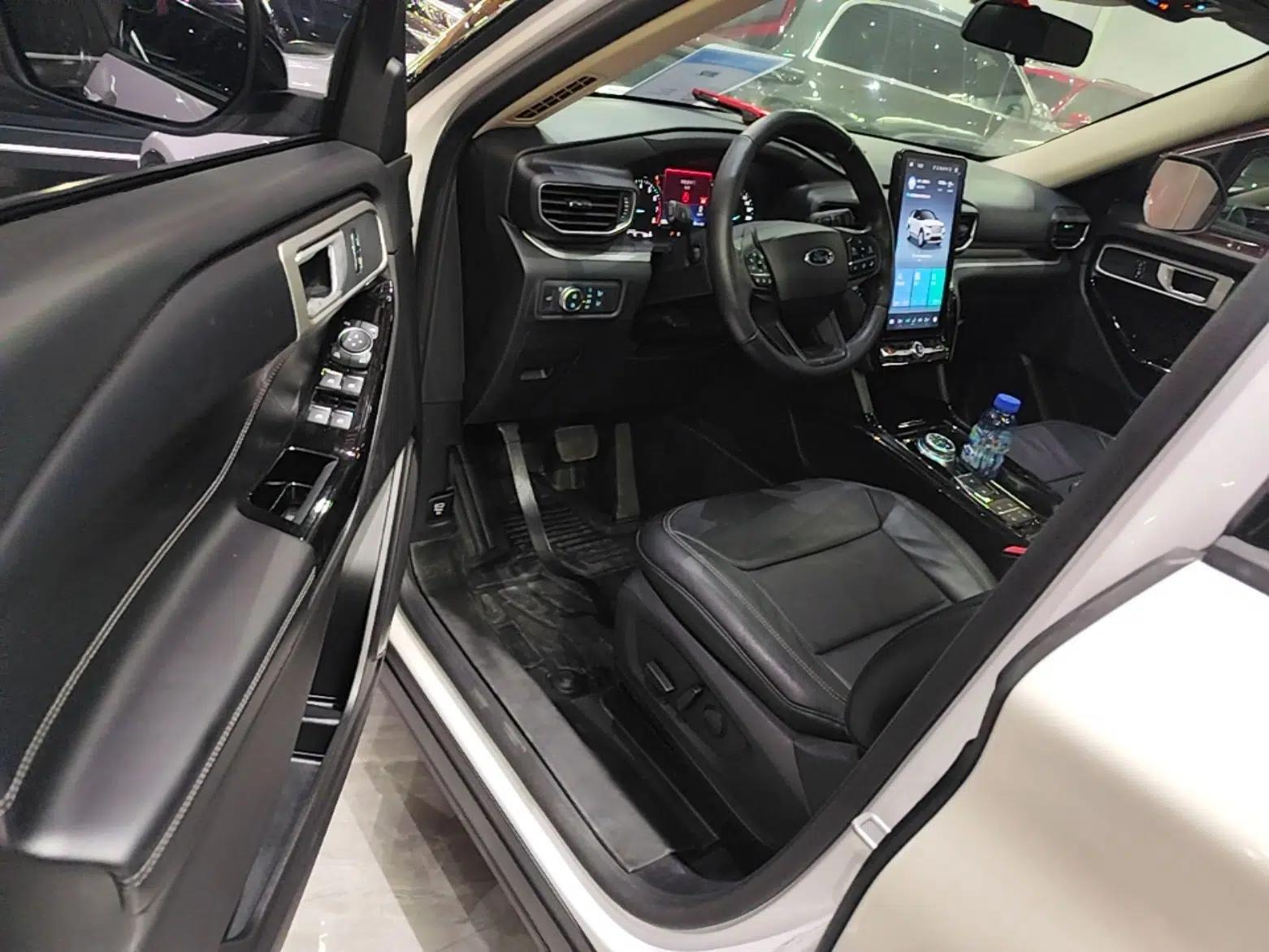 Ford Explorer 2020 EcoBoost 285 Rear-Drive Trend Edition 6 Seats — миниатюра 18