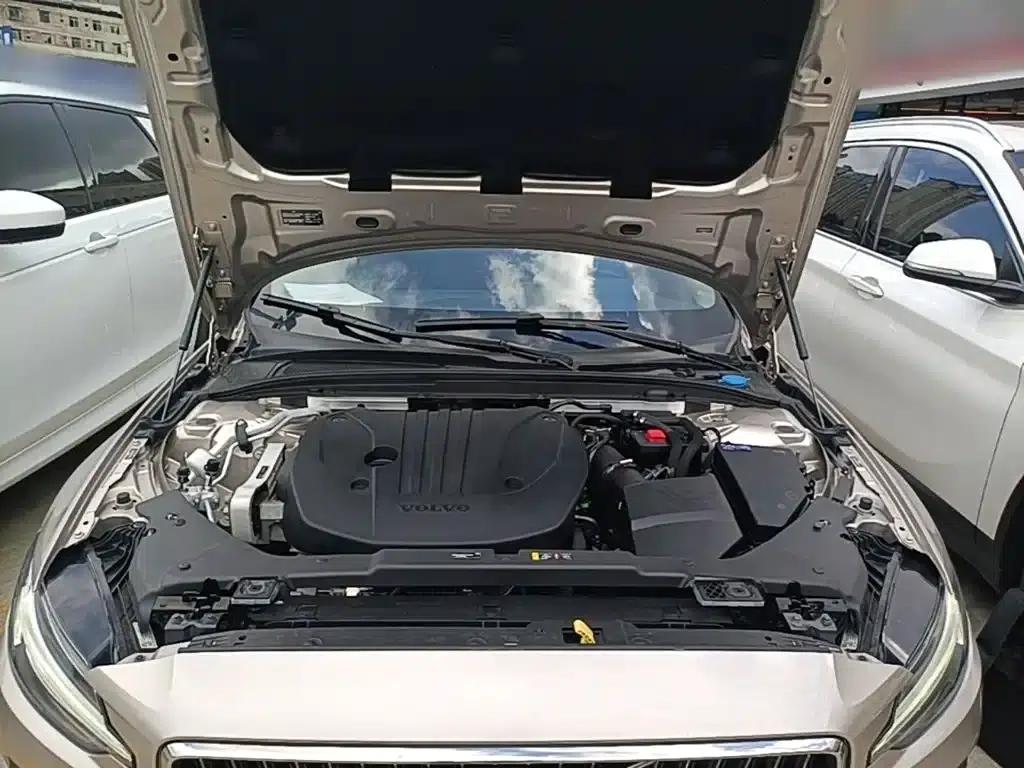 2023 Volvo S60 B4 Smart Luxury Edition — миниатюра 20