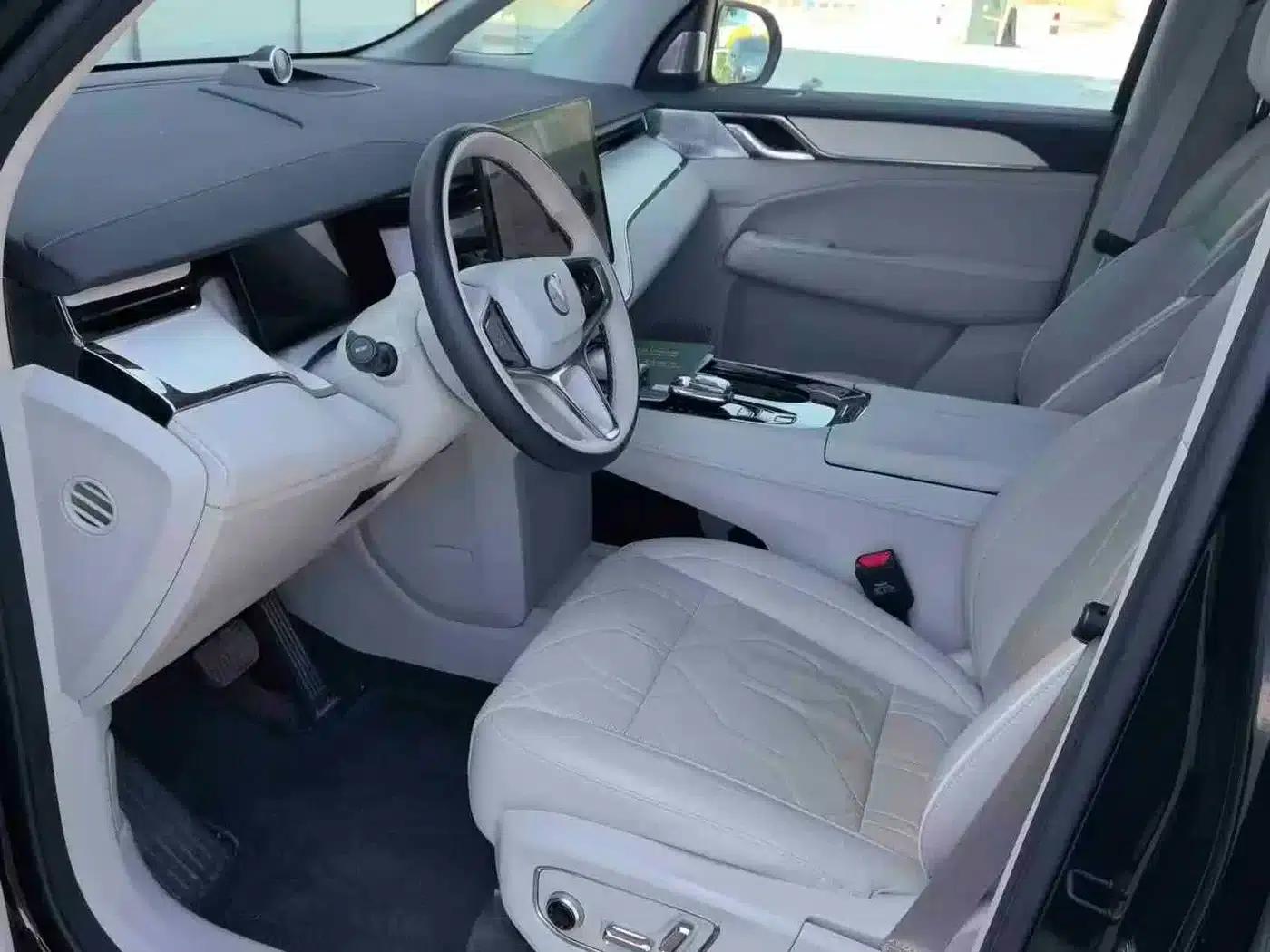 Volvo EM90 2025 Ultra 6-seater — миниатюра 3