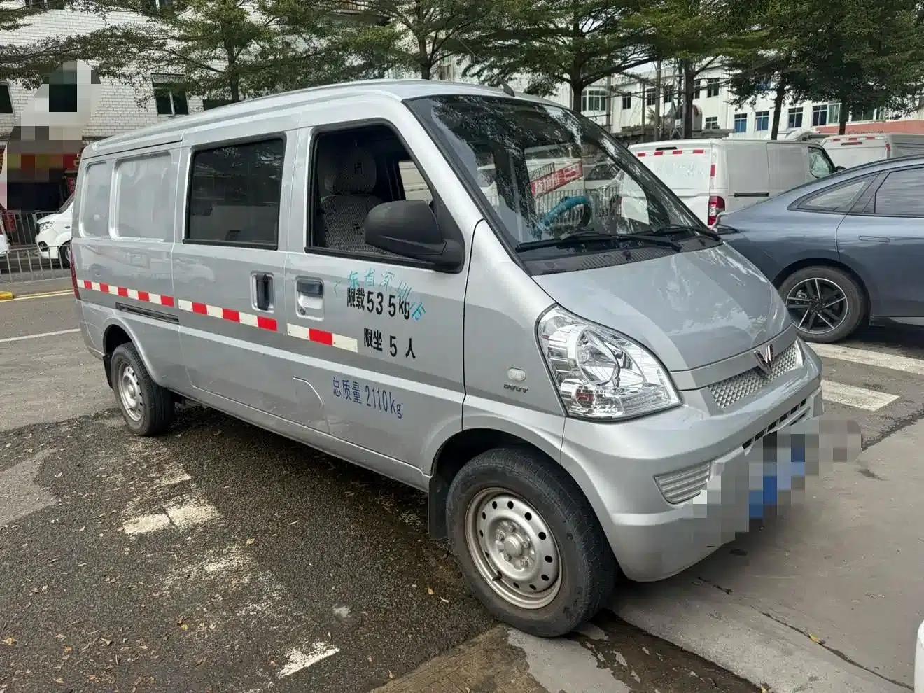 Wuling Rongguang 2019 1.5L Extended Van Basic Model 5 Seats — миниатюра 3