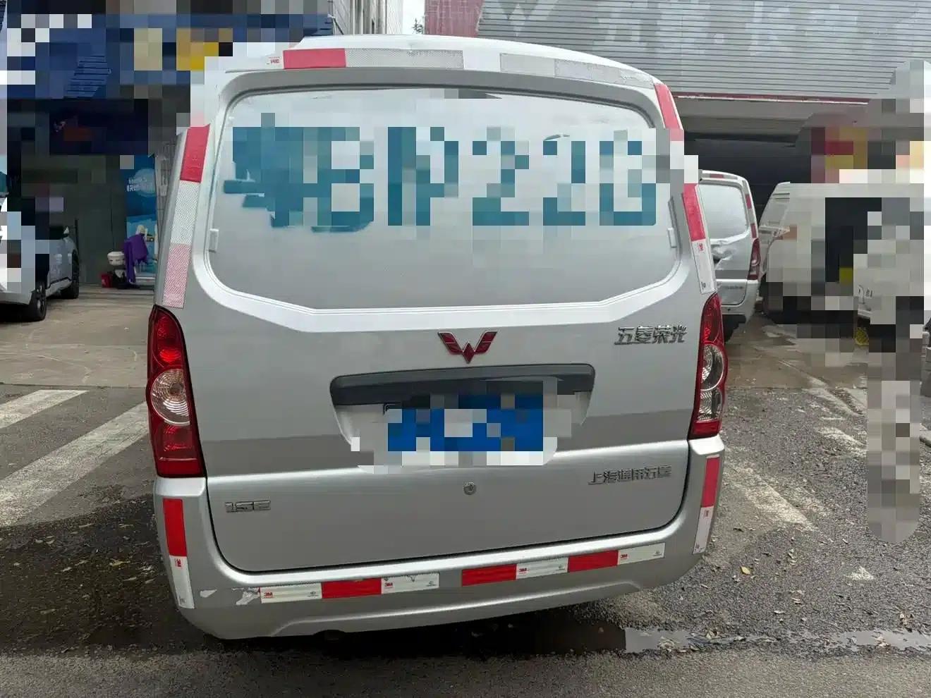 Wuling Rongguang 2019 1.5L Extended Van Basic Model 5 Seats — миниатюра 4