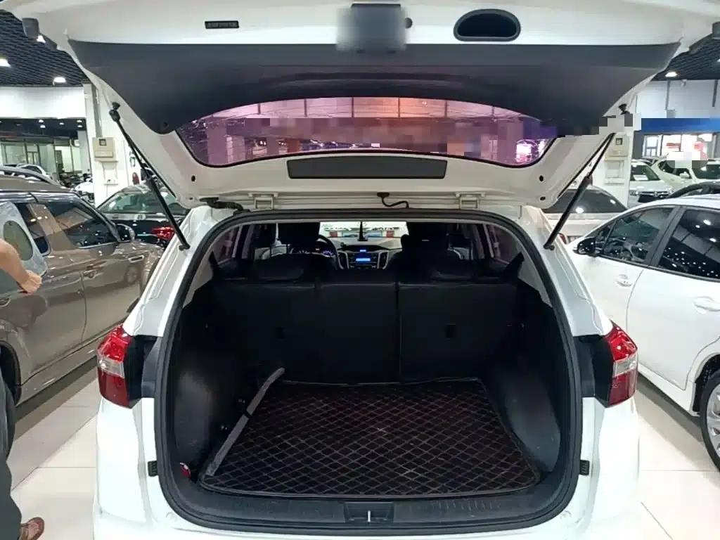 Beijing Hyundai ix25 2015 1.6L Automatic 2WD Fashion GS — миниатюра 19