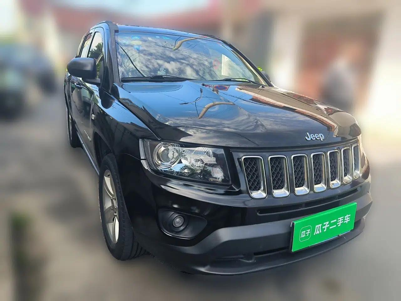 Jeep Compass 2014 2.0L two-wheel drive sport version — миниатюра 3