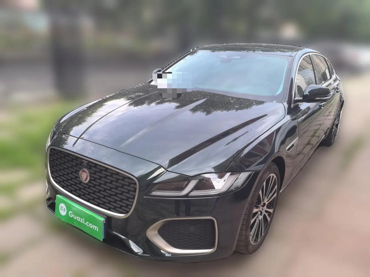 Jaguar XFL 2025 Model—2.0T P250, Two-Wheel Drive, Premium Luxury Edition — миниатюра 1