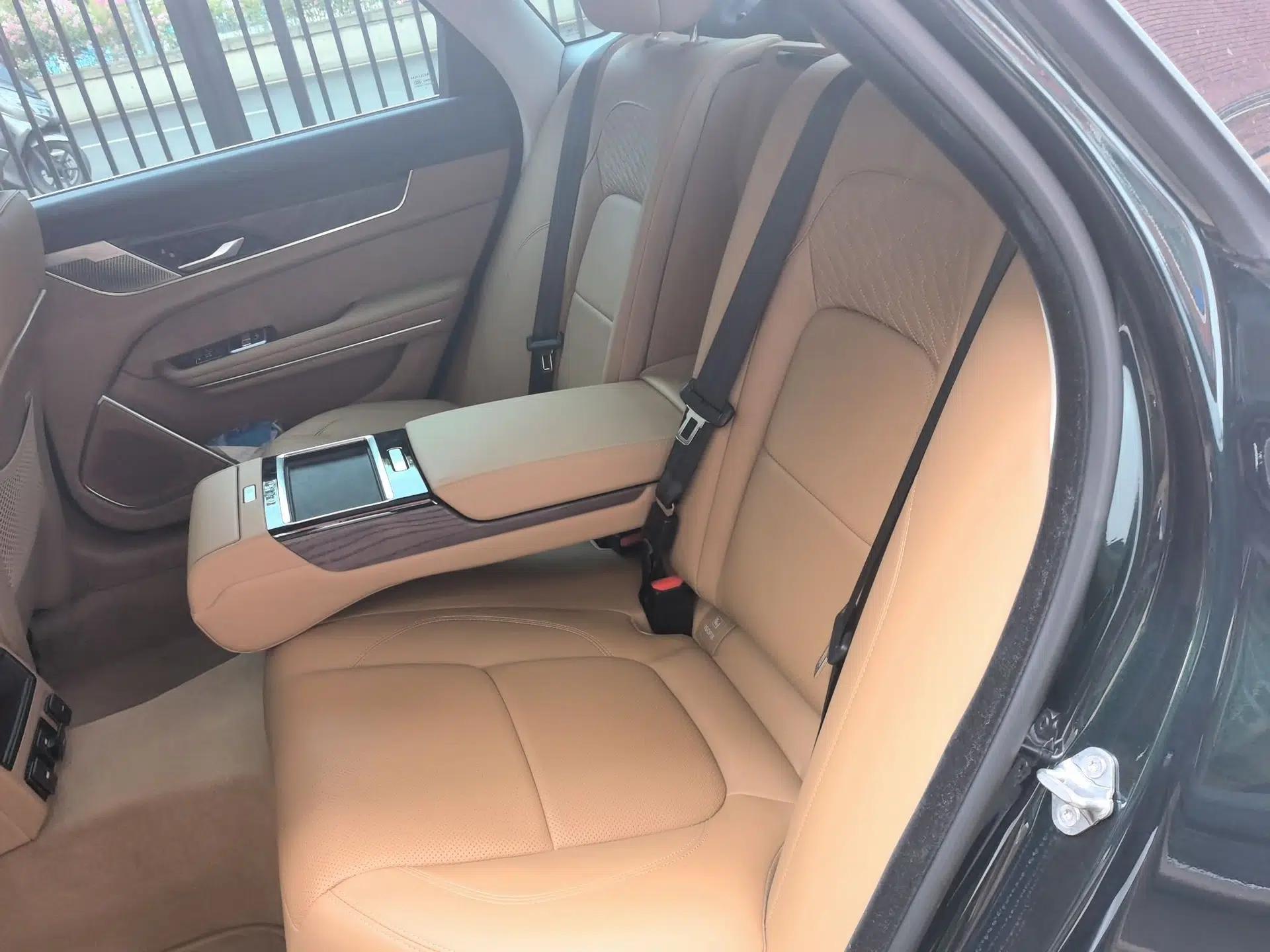 Jaguar XFL 2025 Model—2.0T P250, Two-Wheel Drive, Premium Luxury Edition — миниатюра 17