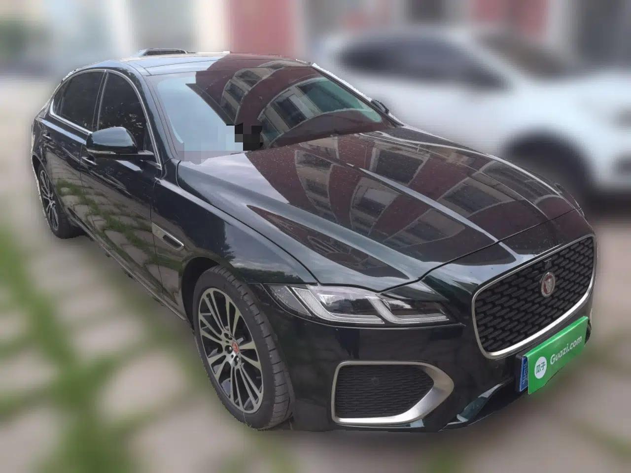 Jaguar XFL 2025 Model—2.0T P250, Two-Wheel Drive, Premium Luxury Edition — миниатюра 3
