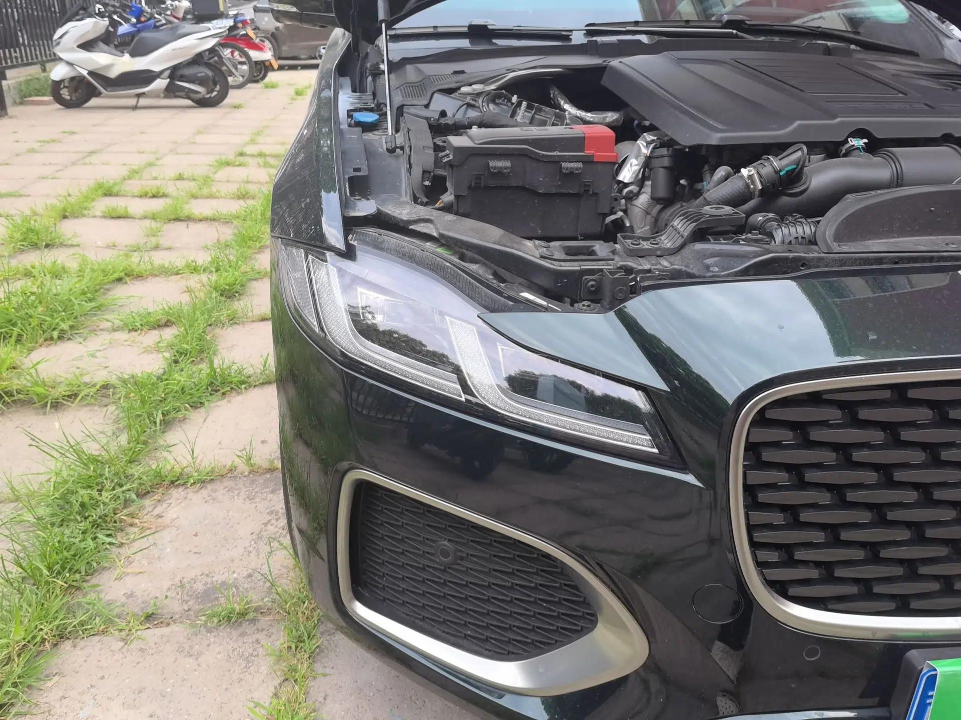 Jaguar XFL 2025 Model—2.0T P250, Two-Wheel Drive, Premium Luxury Edition — миниатюра 7