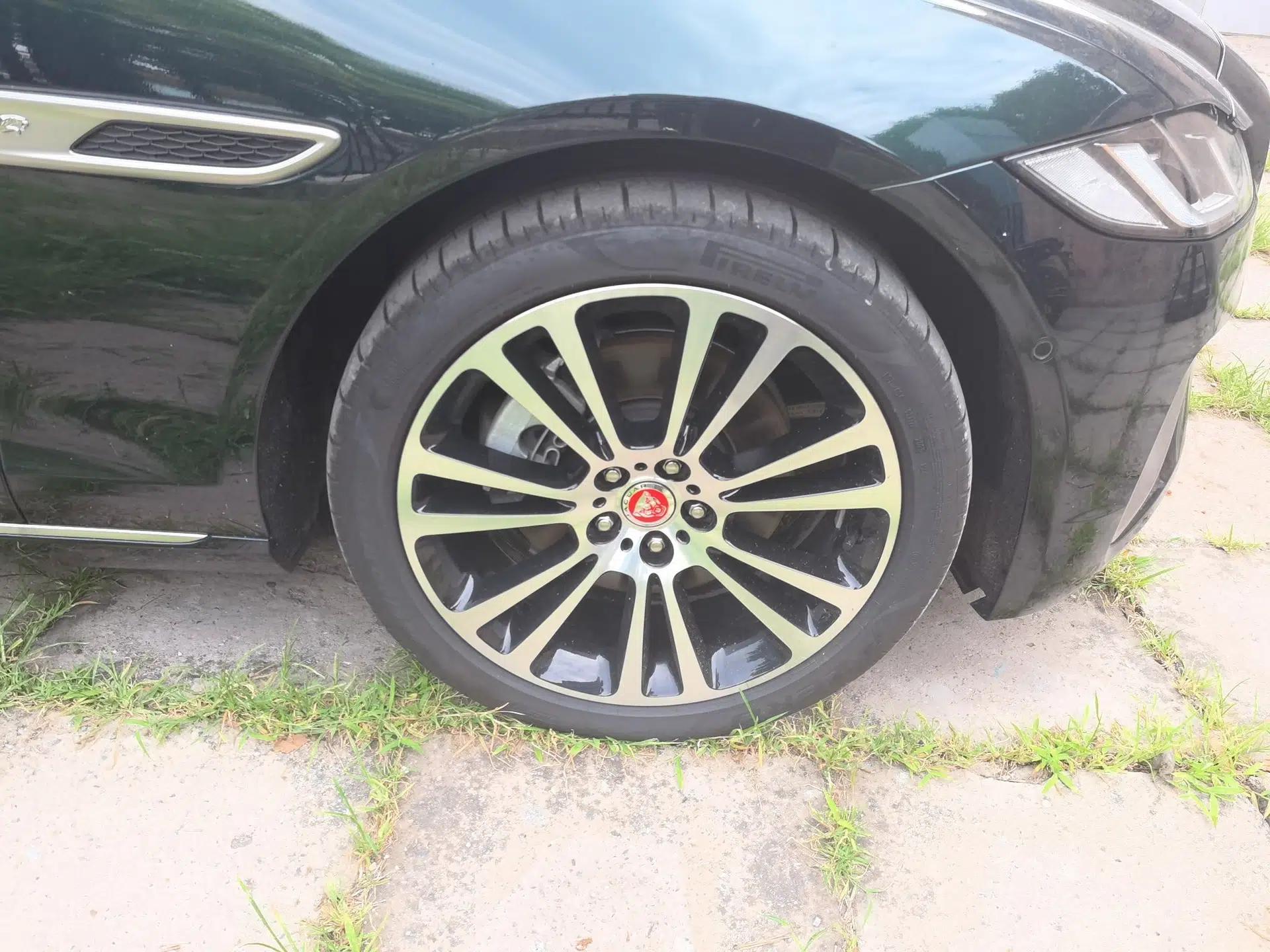 Jaguar XFL 2025 Model—2.0T P250, Two-Wheel Drive, Premium Luxury Edition — миниатюра 8