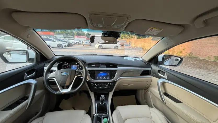 Geely Auto Emgrand 2017 Sedan Million Edition 1.5L Manual Luxury Model — миниатюра 8