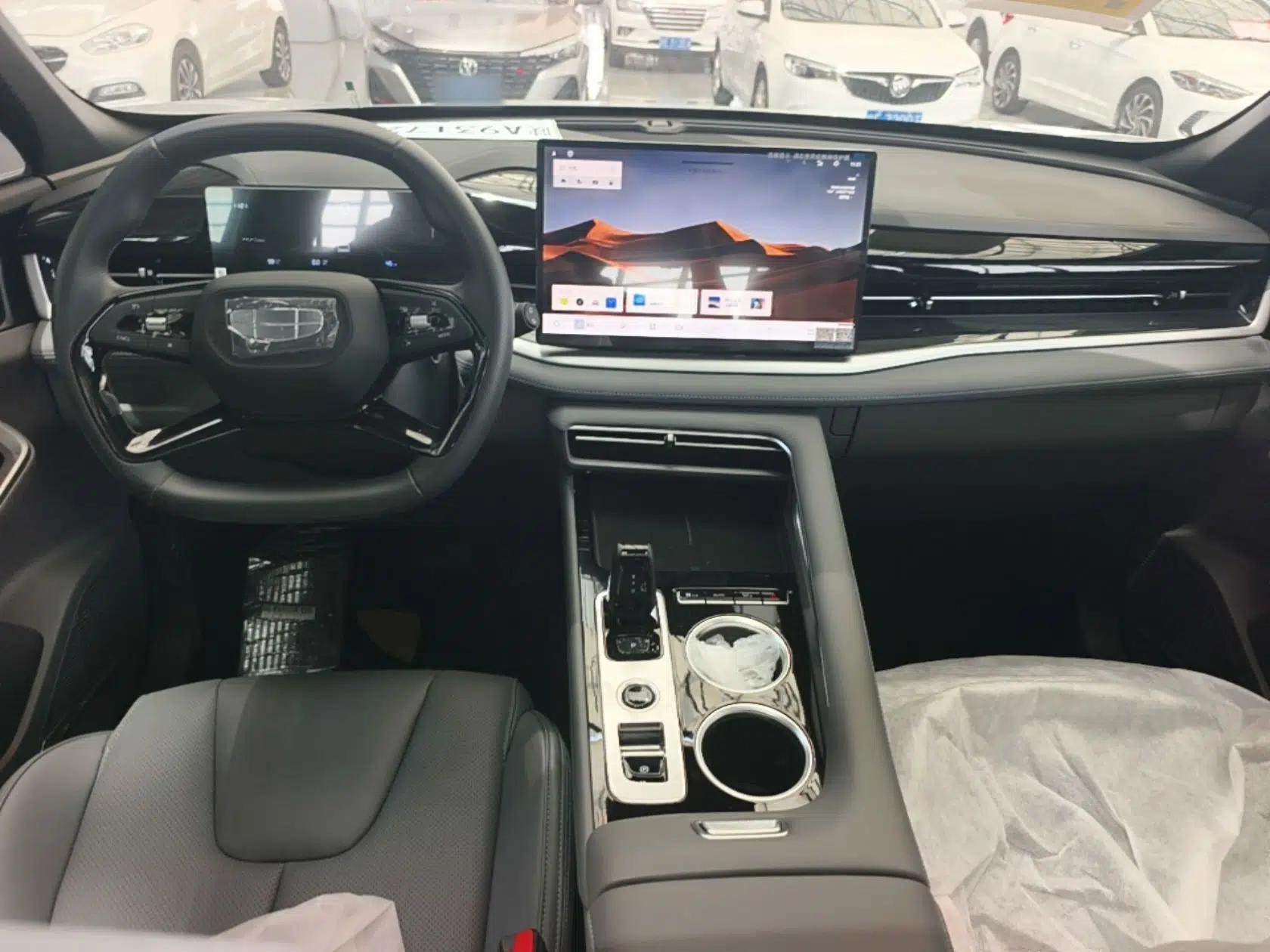Geely Auto Emgrand X7 Sport 2026 Model 1.5TD Aspirational — миниатюра 12