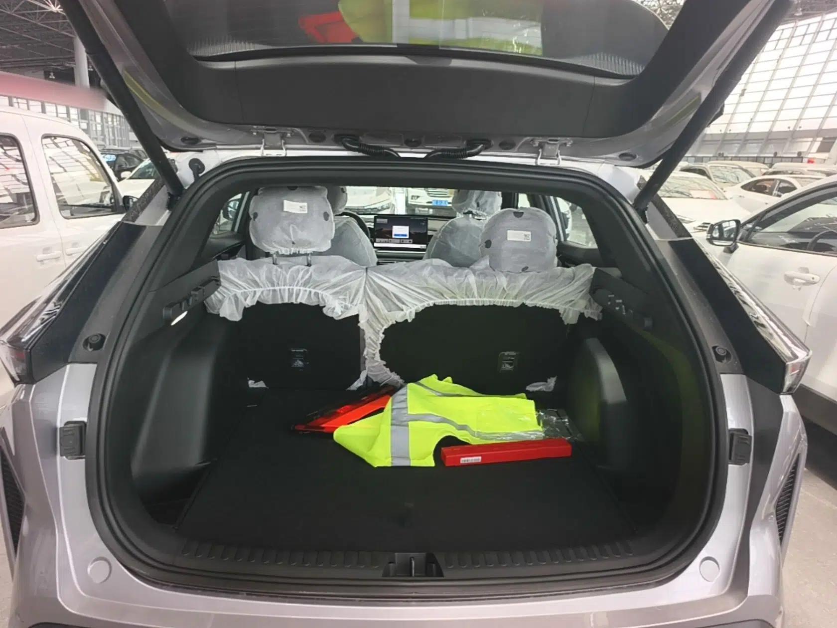 Geely Auto Emgrand X7 Sport 2026 Model 1.5TD Aspirational — миниатюра 22