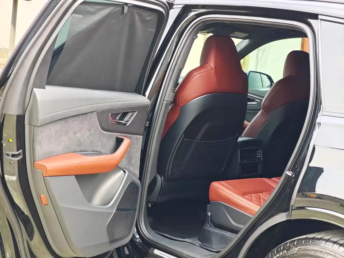 Audi SQ7 2024 4.0 TFSI — миниатюра 12