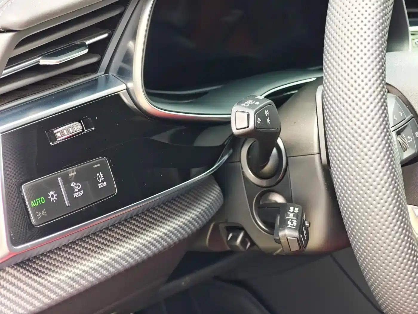 Audi SQ7 2024 4.0 TFSI — миниатюра 17