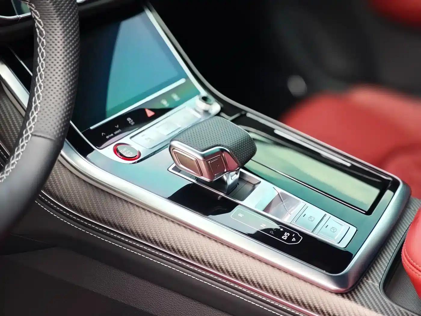 Audi SQ7 2024 4.0 TFSI — миниатюра 19