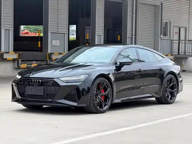2025 Audi RS 7 RS 7 4.0T Sportback Performance