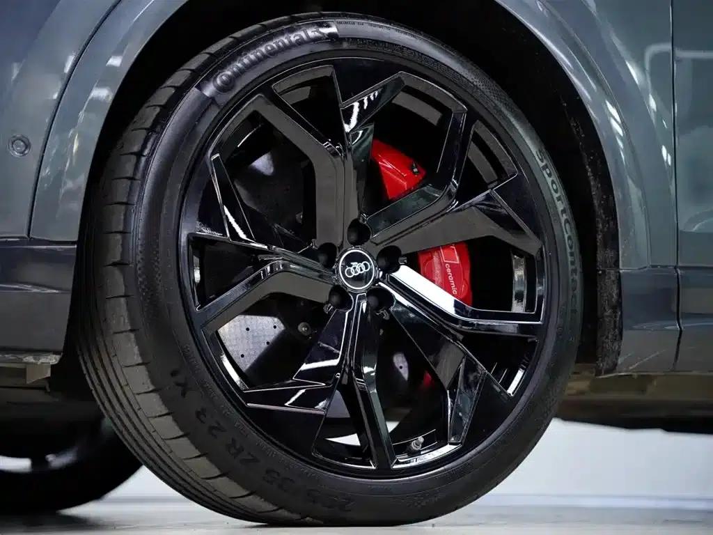 2021 Audi RS Q8 4.0T — миниатюра 23