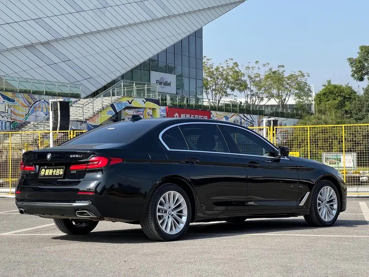 2021 BMW 5 Series 525Li Luxury Package — миниатюра 4