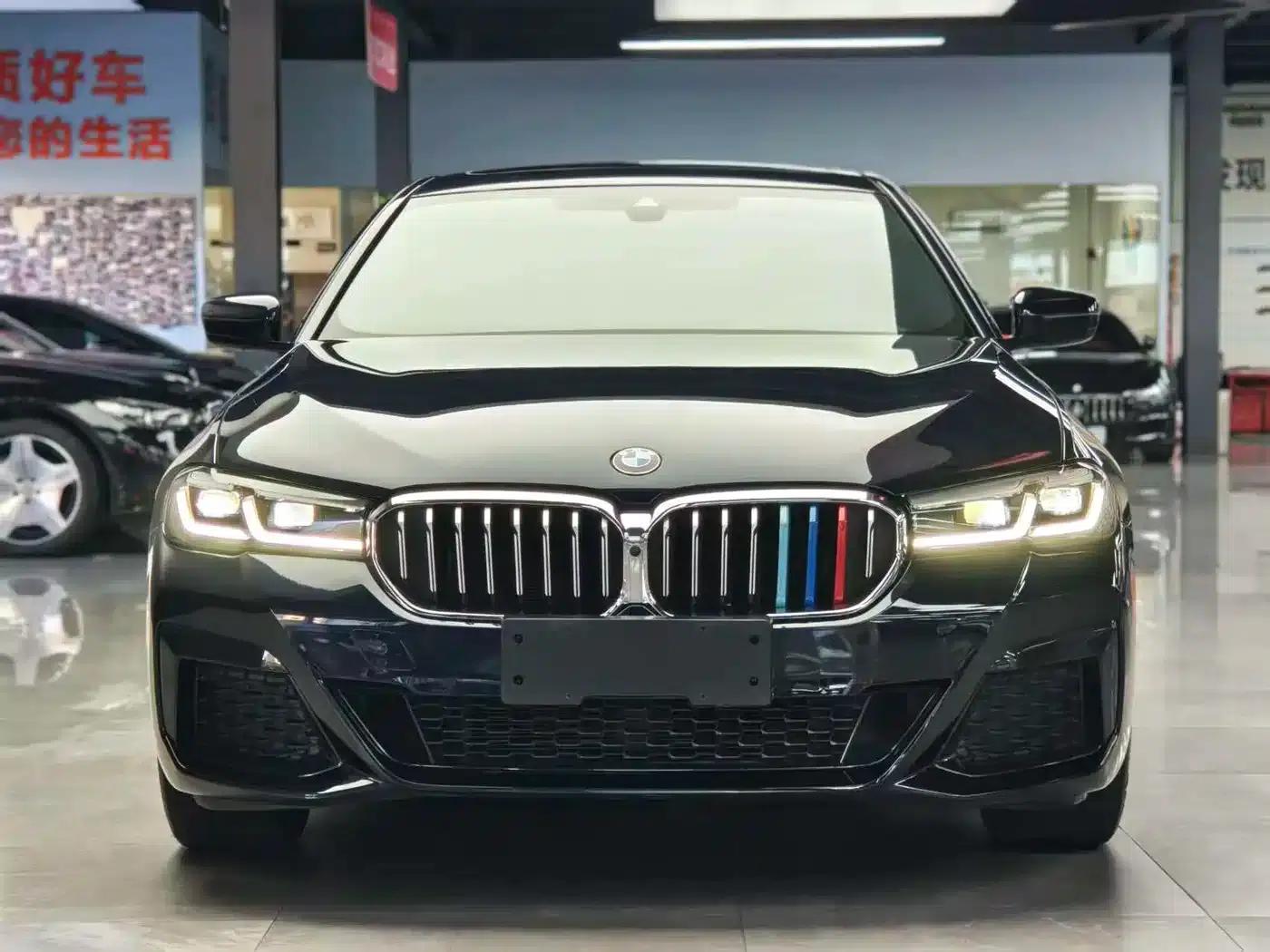 2023 BMW 5 Series 530Li Luxury M Sport Package — миниатюра 2