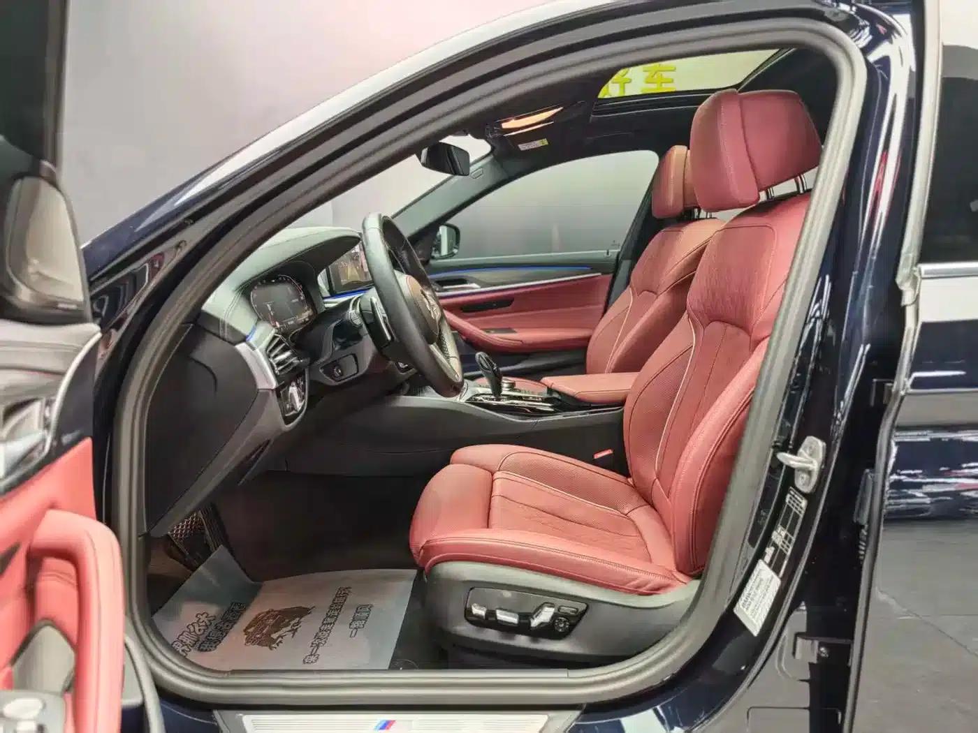 2023 BMW 5 Series 530Li Luxury M Sport Package — миниатюра 3