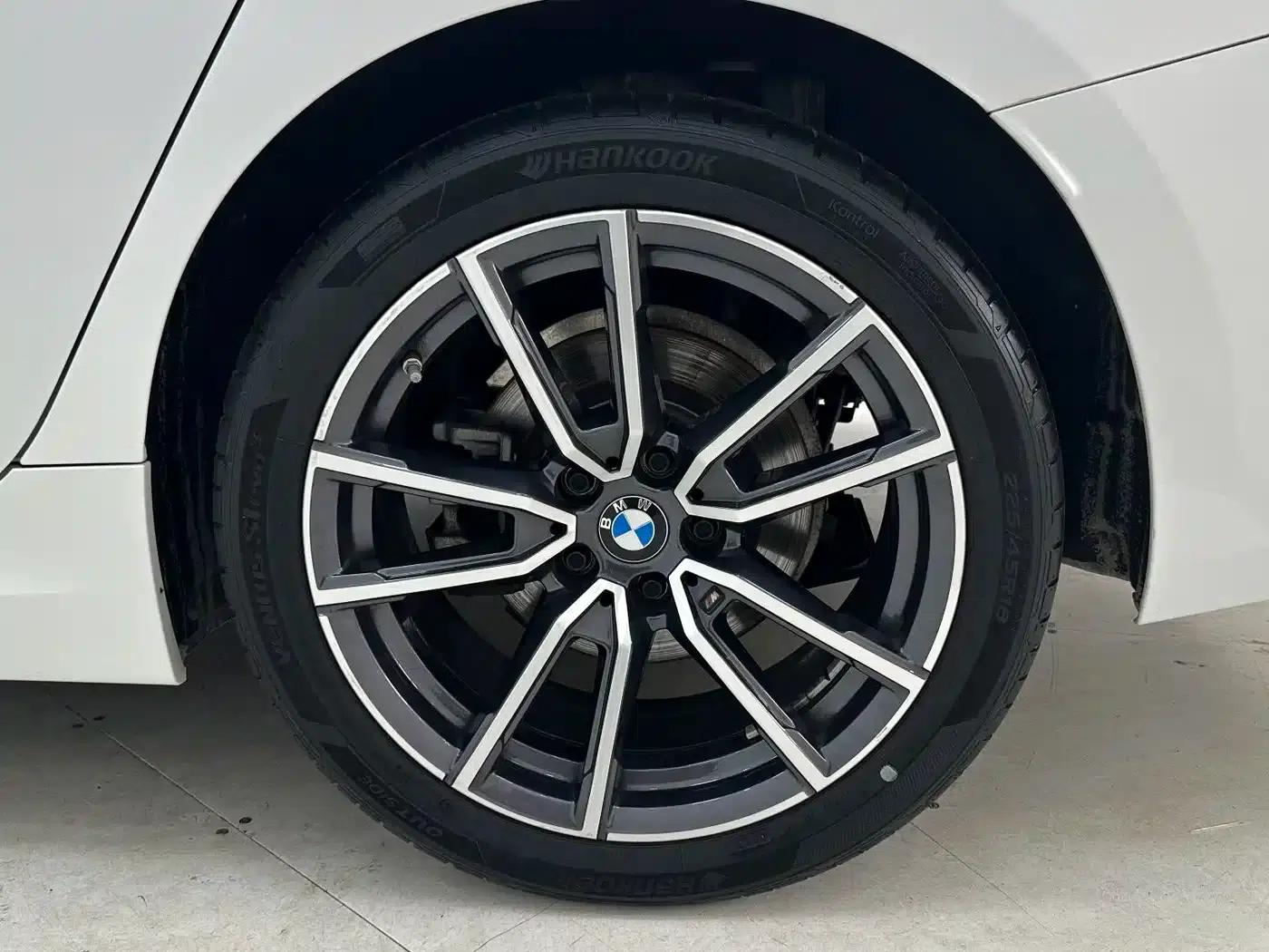 2023 BMW 3 Series 320Li M Sport Package — миниатюра 16