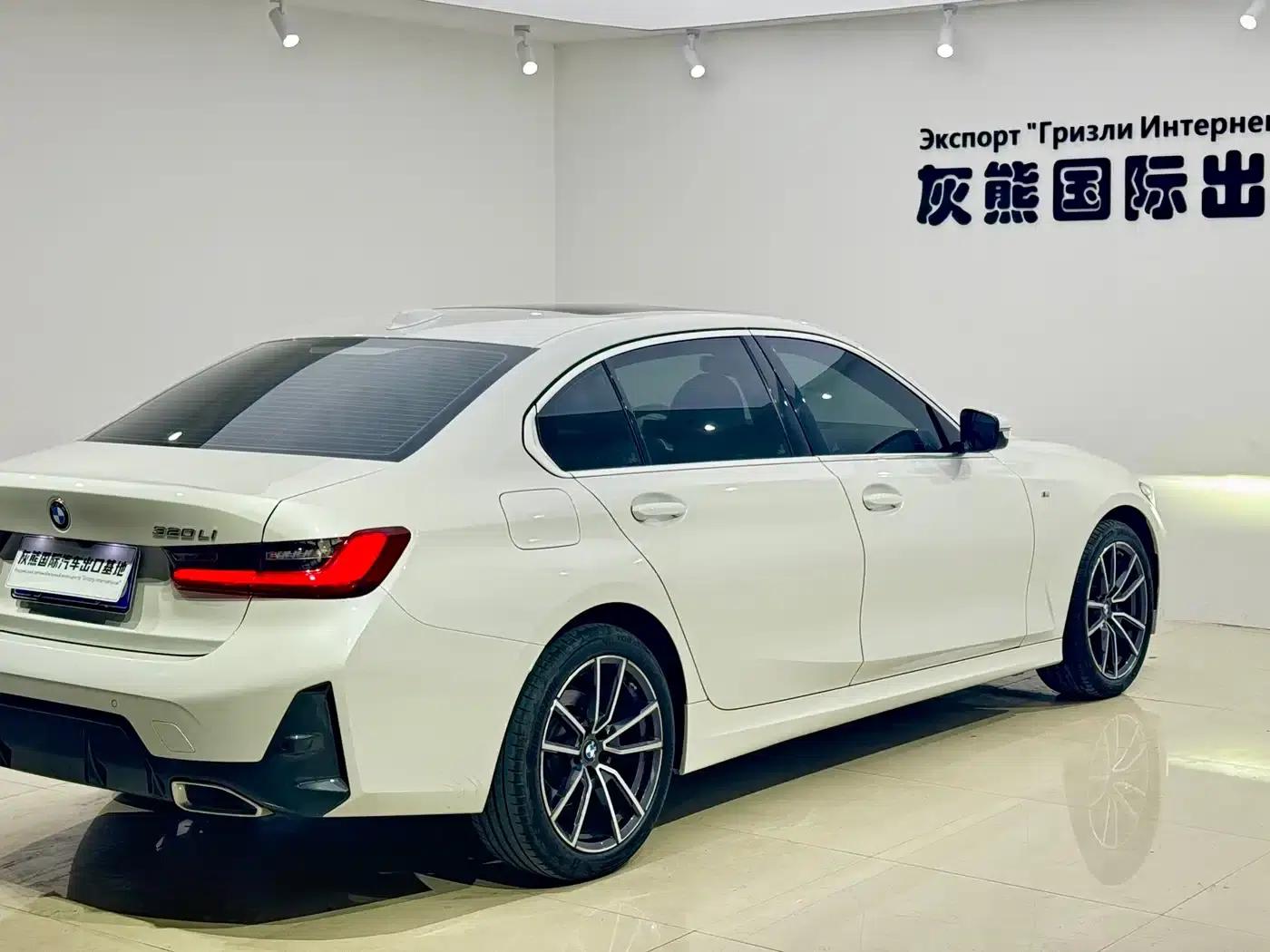 2023 BMW 3 Series 320Li M Sport Package — миниатюра 4