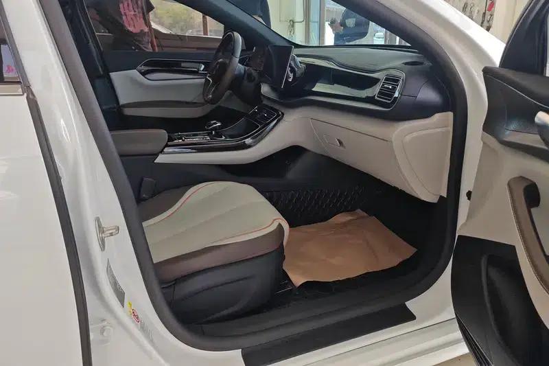 Qin PLUS EV 2023 Champion Edition 510KM Superior Model — миниатюра 9