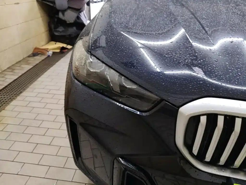 BMW X5 2023 xDrive 30Li M Sport Shadow Edition — миниатюра 13