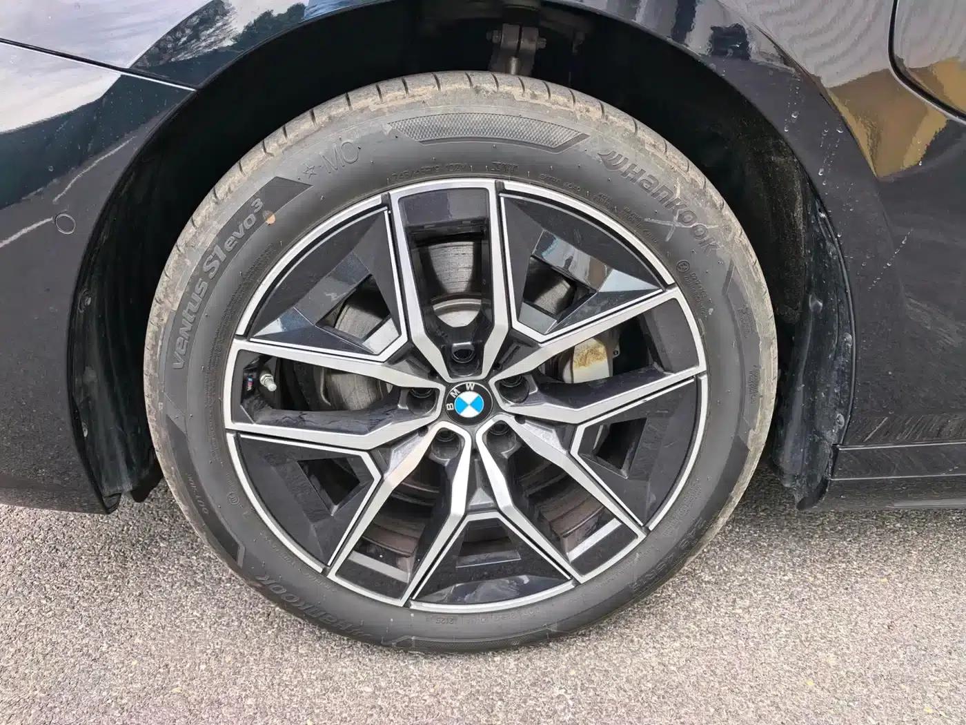 BMW i5 2025 eDrive 35L M Sport Package — миниатюра 4