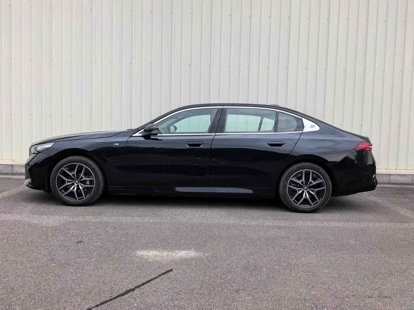 BMW i5 2025 eDrive 35L M Sport Package — миниатюра 5