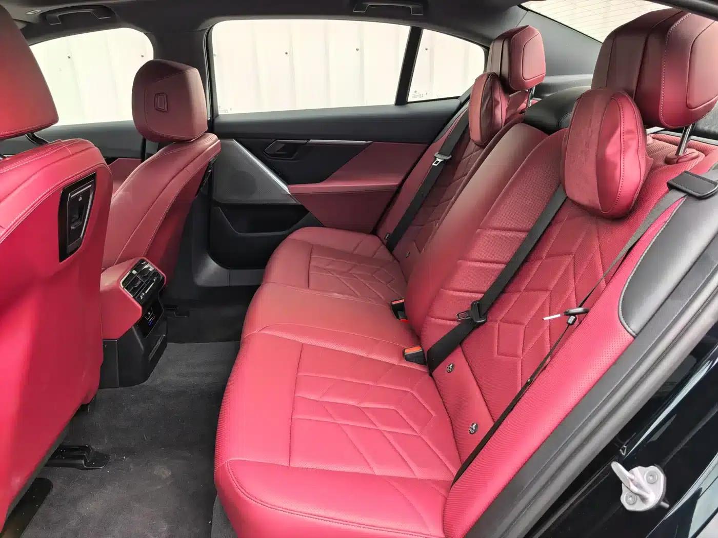BMW i5 2025 eDrive 35L M Sport Package — миниатюра 7