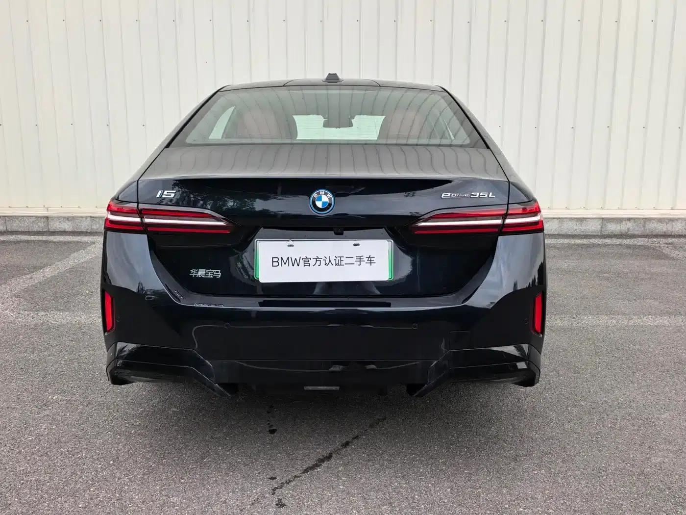 BMW i5 2025 eDrive 35L M Sport Package — миниатюра 8