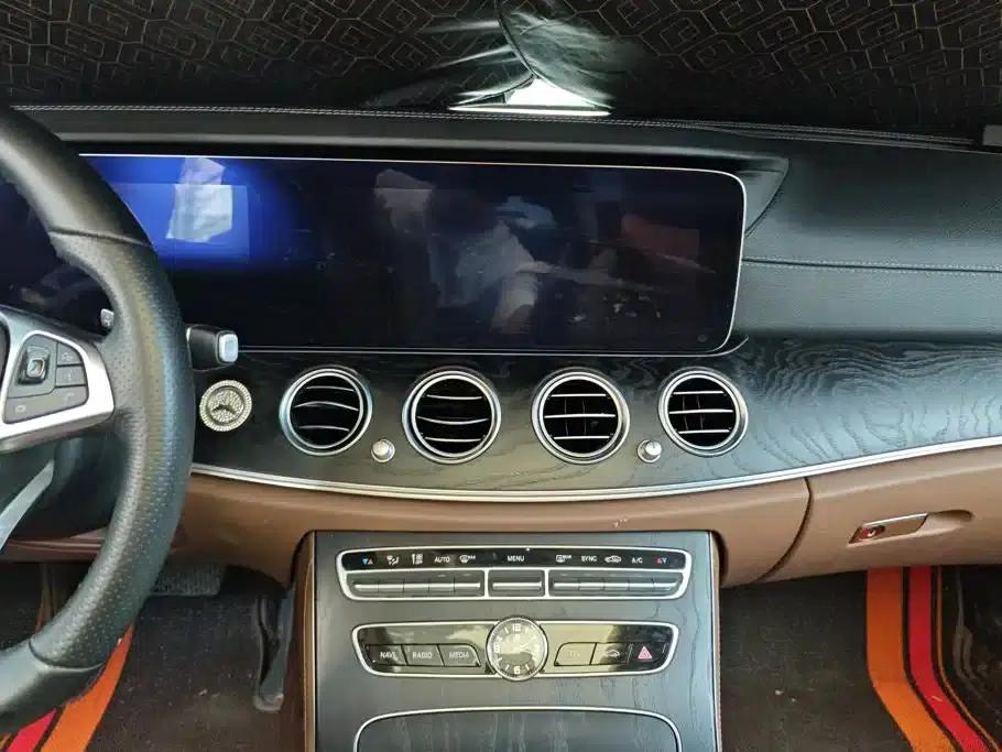 Mercedes-Benz E-Class 2018 Facelift E 300 L Fashion Model — миниатюра 13
