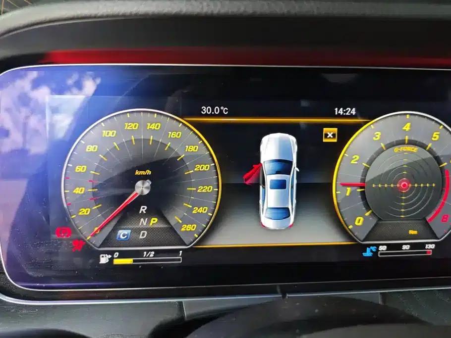 Mercedes-Benz E-Class 2018 Facelift E 300 L Fashion Model — миниатюра 14