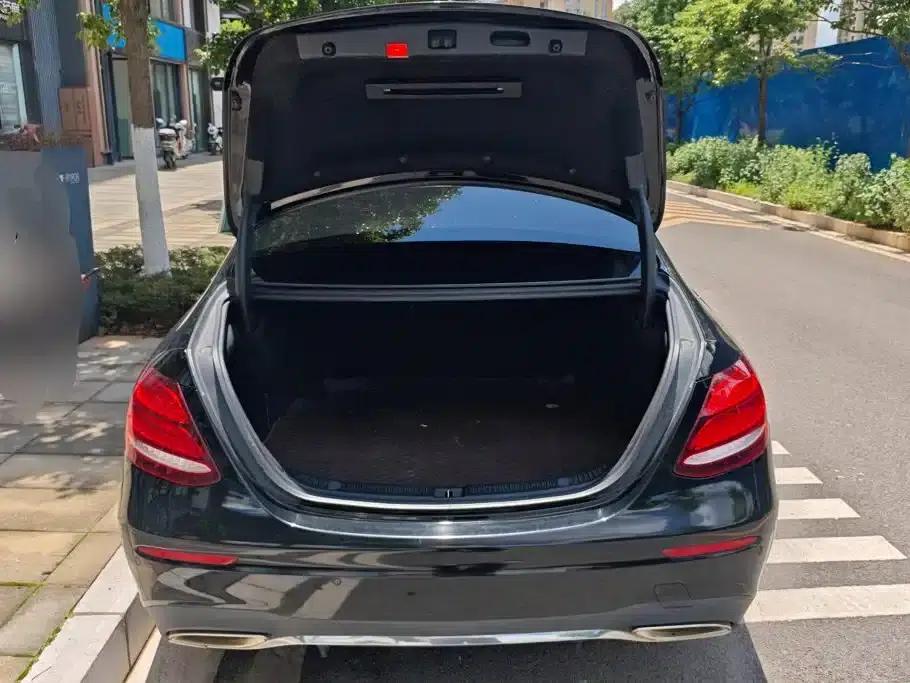 Mercedes-Benz E-Class 2018 Facelift E 300 L Fashion Model — миниатюра 4