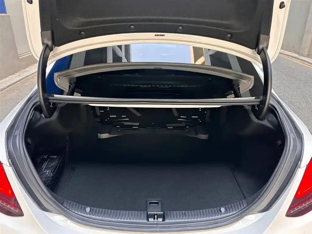 2020 Mercedes-Benz C-Class C 260 L Sport Edition — миниатюра 8