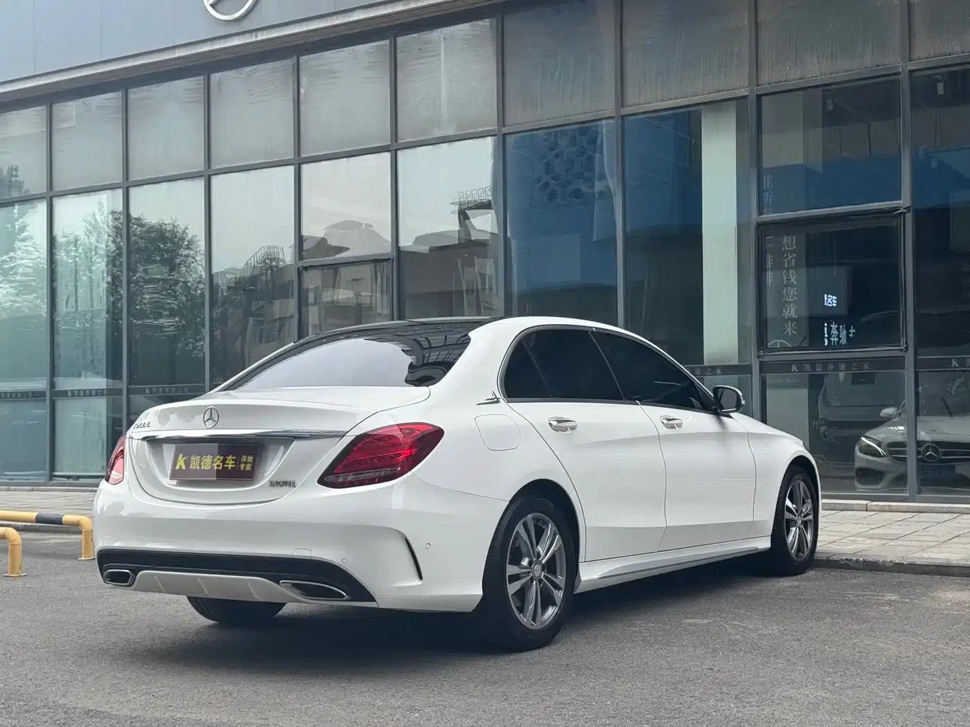 2016 Mercedes-Benz C-Class C 200 L Sport — миниатюра 7