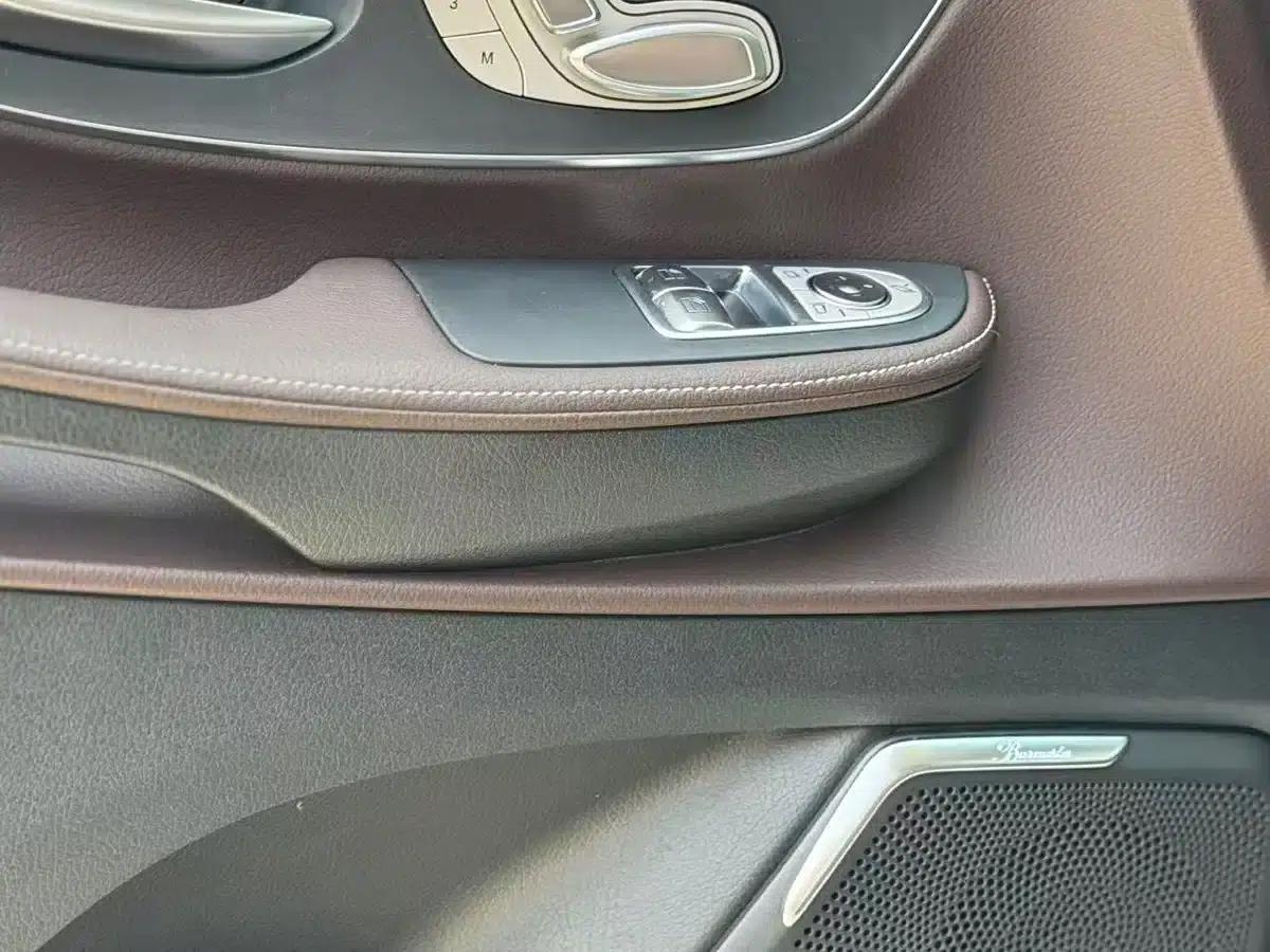 Mercedes-Benz V-Class 2022 V 260 L Long Wheelbase Luxury Edition — миниатюра 3