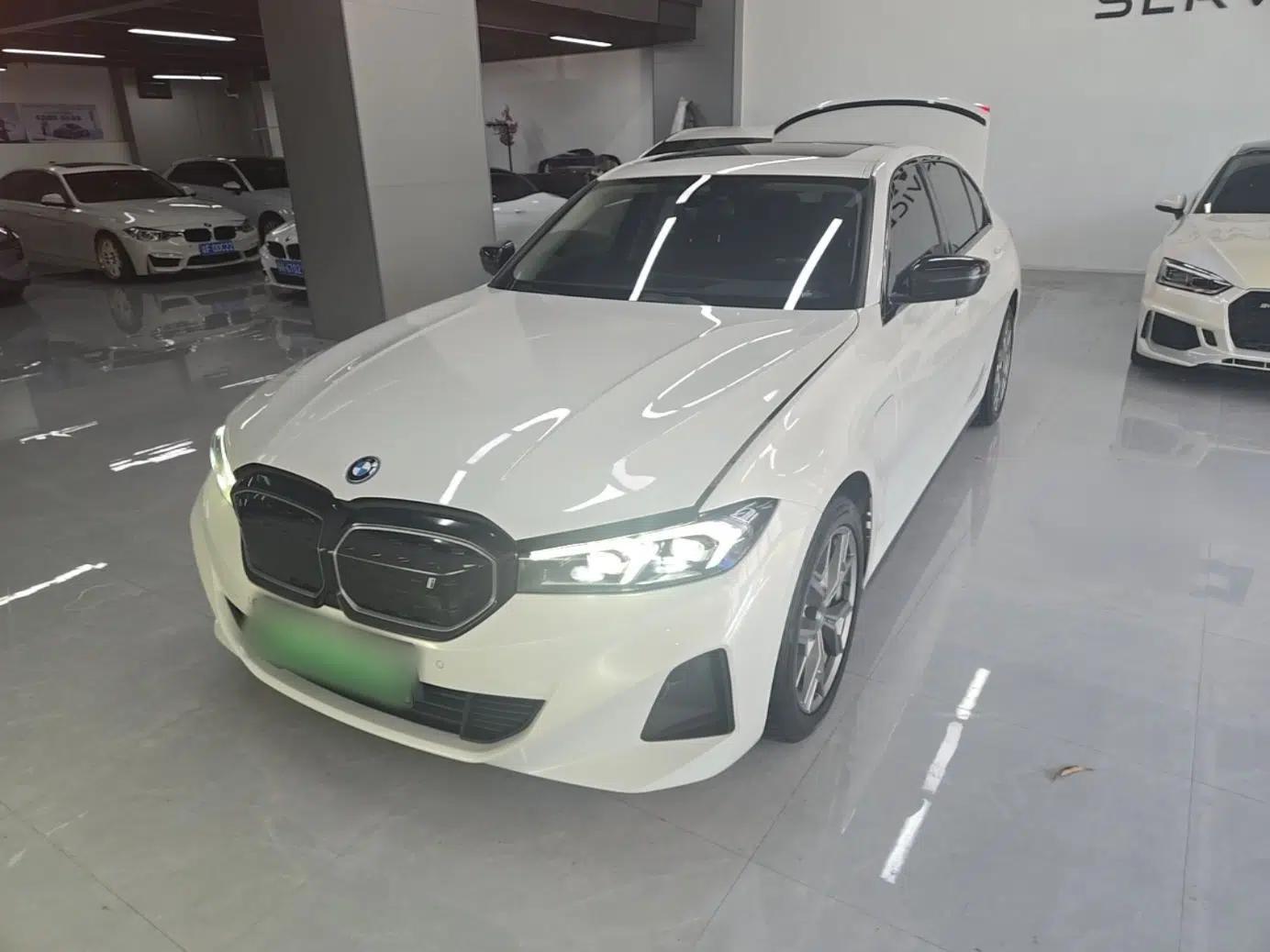BMW i3 2024 eDrive 35 L — миниатюра 1