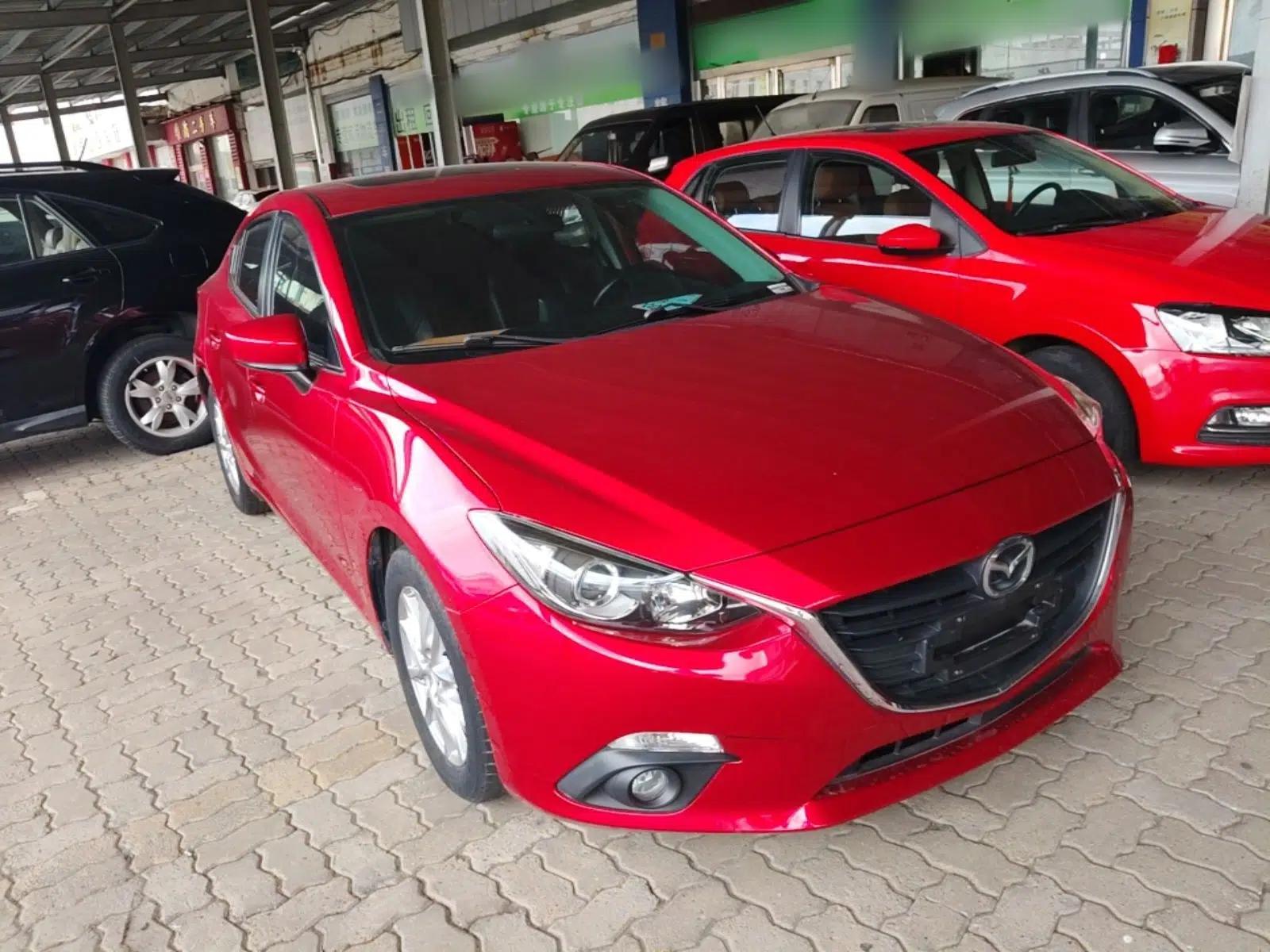 Mazda 3 Axela 2016 Sedan 1.5L Automatic Luxury Model — миниатюра 3